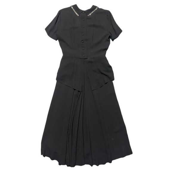 Babs Junior 1940s True Vintage Black Crepe Peplum Dress with Beaded Trimming - Picture 3 of 16